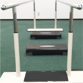 平行棒歩行訓練